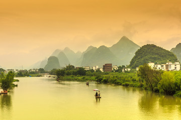 现在社会上哪个行业比较吃香？