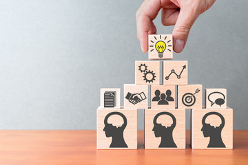 小学英语四年级下册科普Lesson 10的教案设计