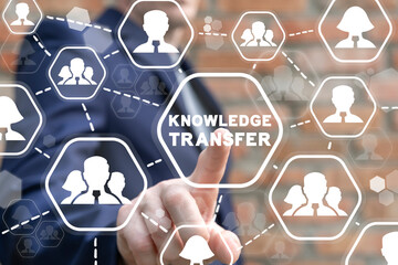 形容全力以赴的成语